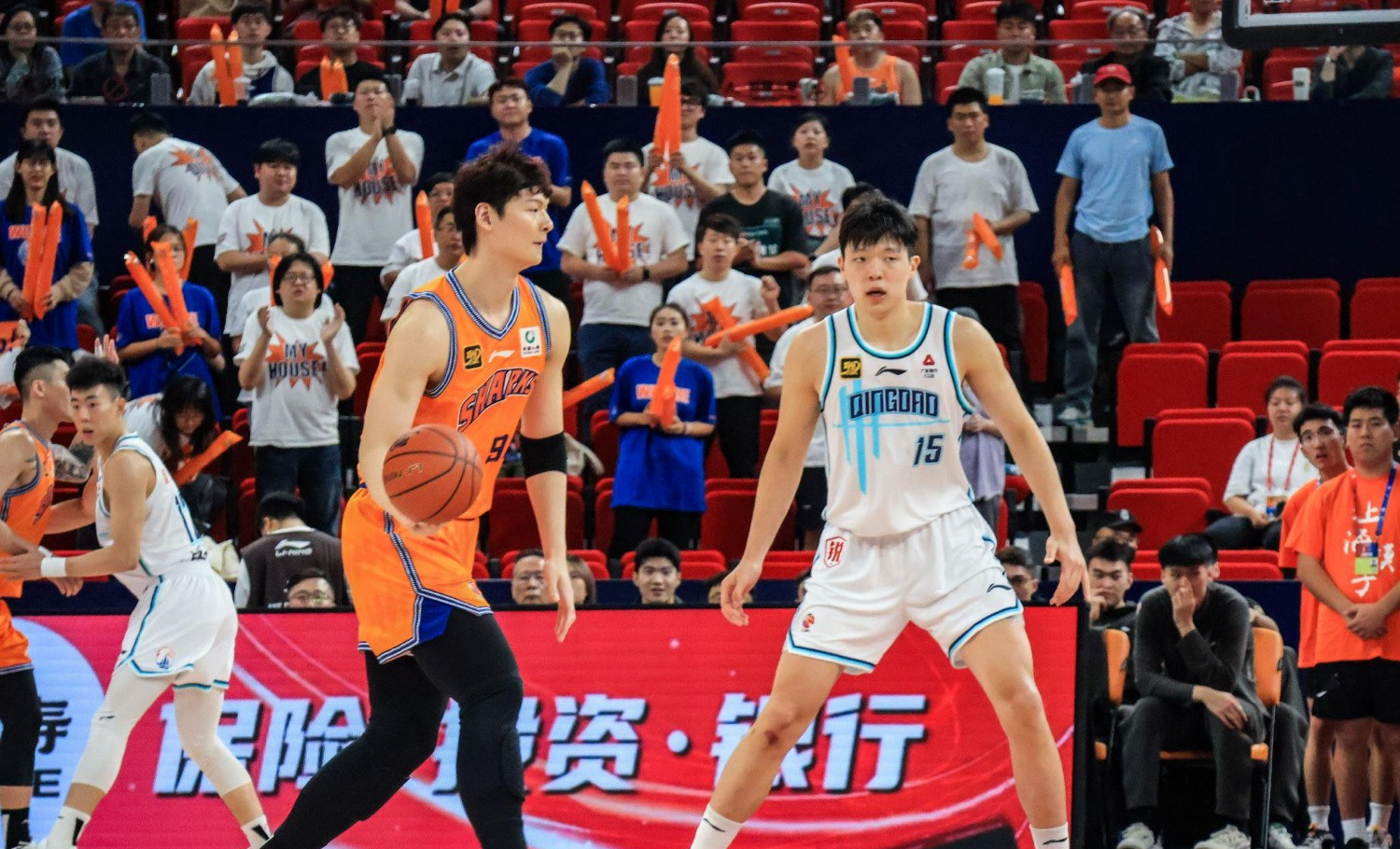 山东队客场对抗广州，主教练调整阵容备战必胜