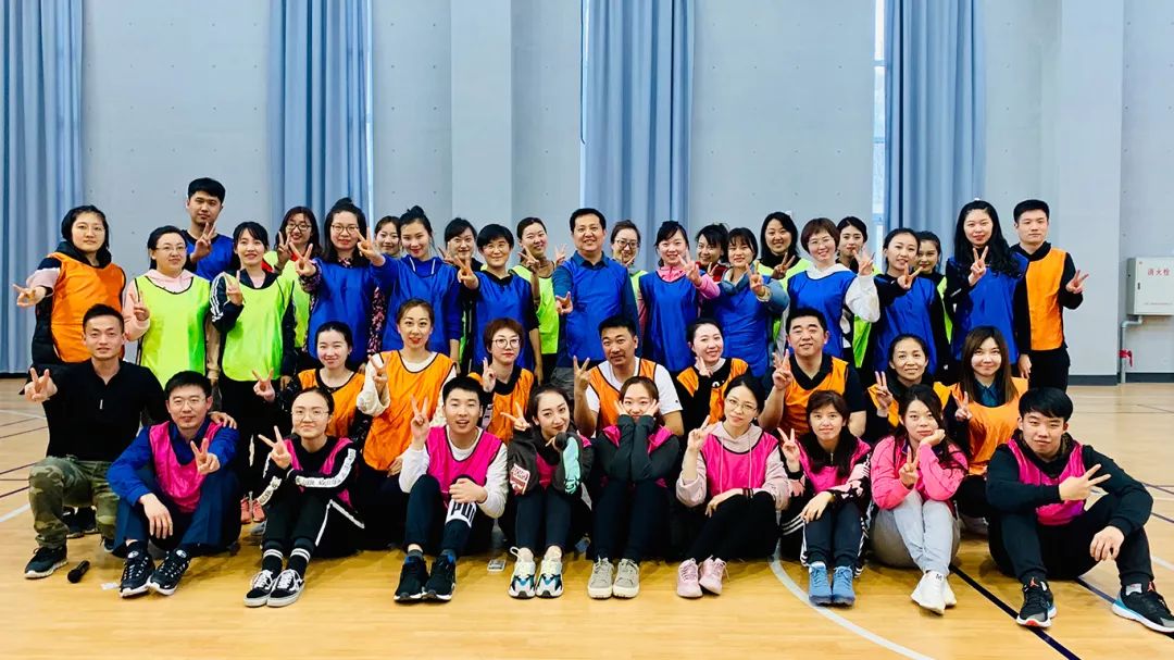 关于四川队在比拼中展现出团队的凝聚力的信息 关于四川队在比拼中展现出团队的凝聚力的信息