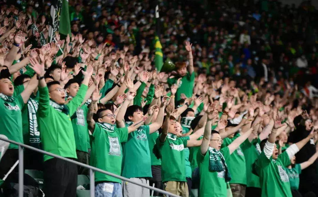 开云体育-观众们将会看到足球比赛的何种精彩瞬间？