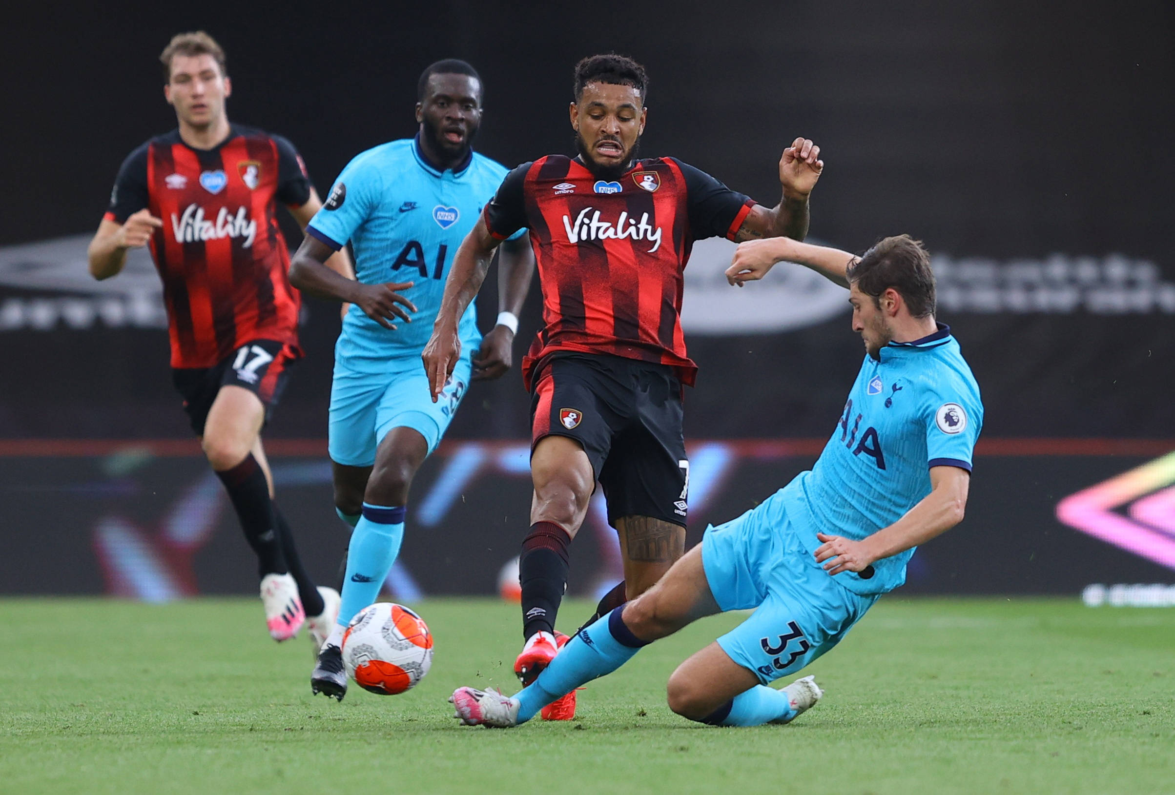 开云APP-包含狼队主场战胜伯恩茅斯，状态火热保持上升的词条