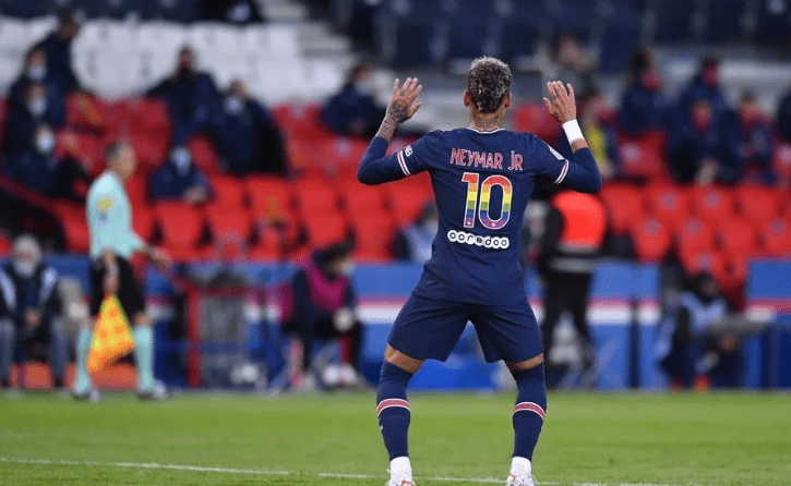 圣埃蒂安队客场赢球，保持连胜势头的简单介绍