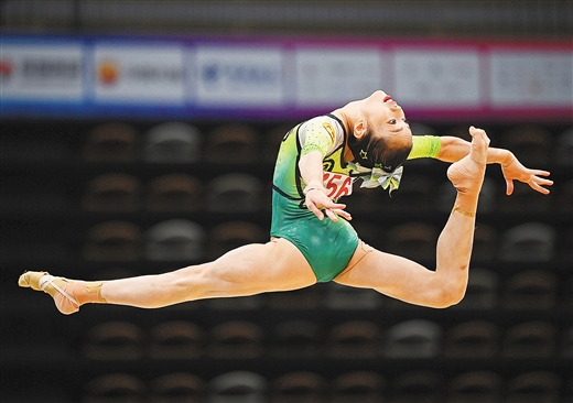 韩国选手速度惊人,摘金登顶 韩国选手速度惊人,摘金登顶