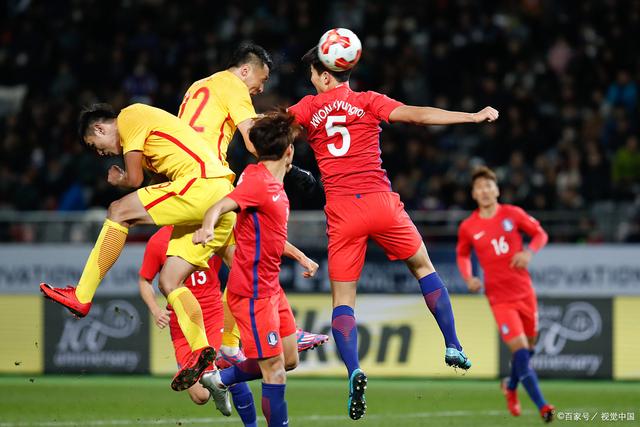 包含硝烟弥漫，激情拼搏，酣畅淋漓的足球大战的词条