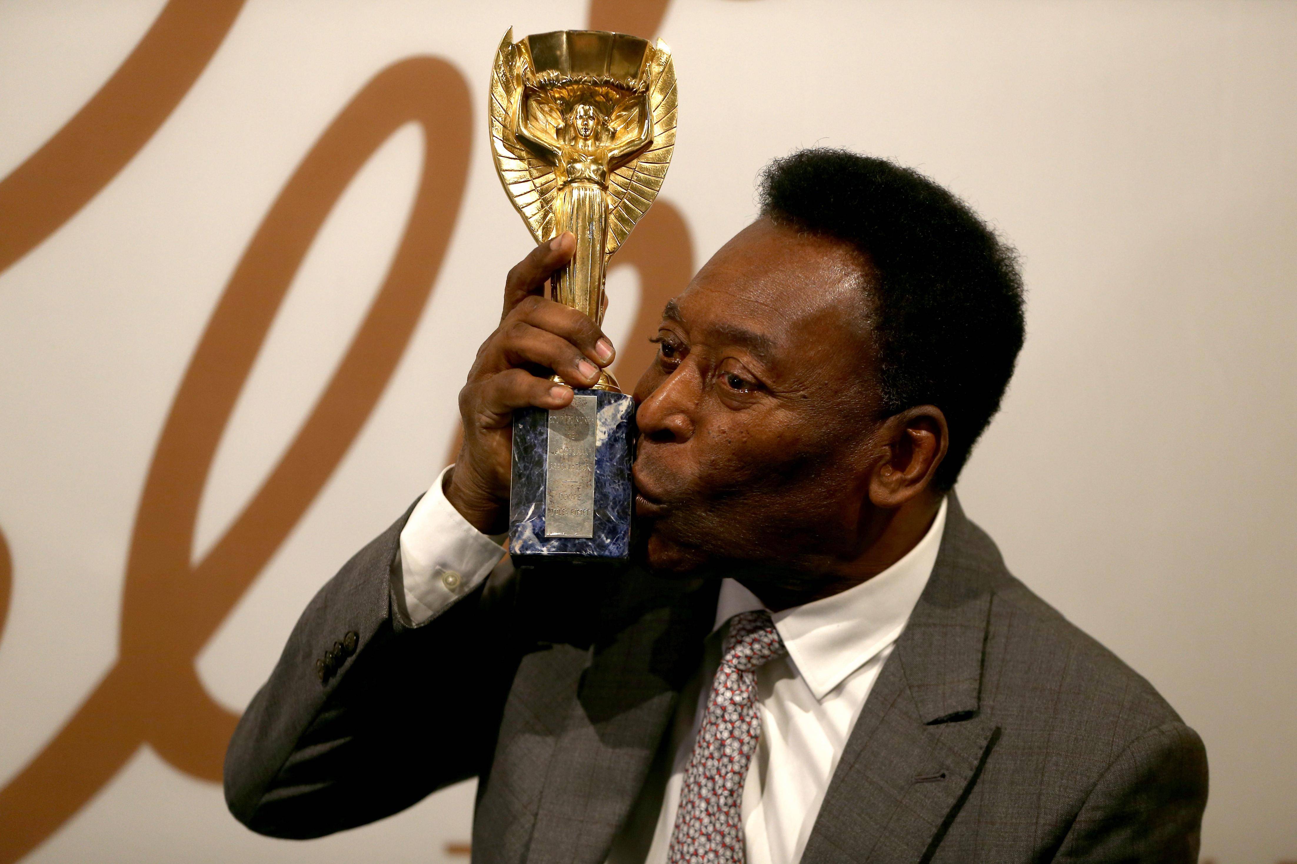 世界级球员的精彩表现吸引众多关注的简单介绍