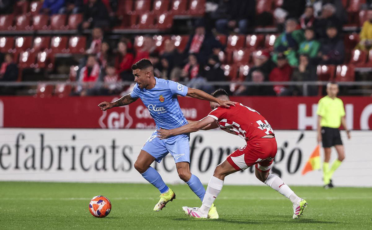 伯恩茅斯球员集体伤病,球队战绩持续低迷的简单介绍 伯恩茅斯球员集体伤病,球队战绩持续低迷的简单介绍