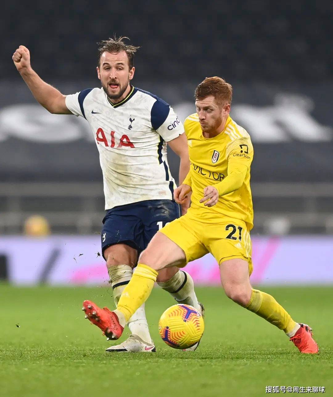 争夺国际足球霸主,一场榜首之争即将展开的简单介绍 争夺国际足球霸主,一场榜首之争即将展开的简单介绍