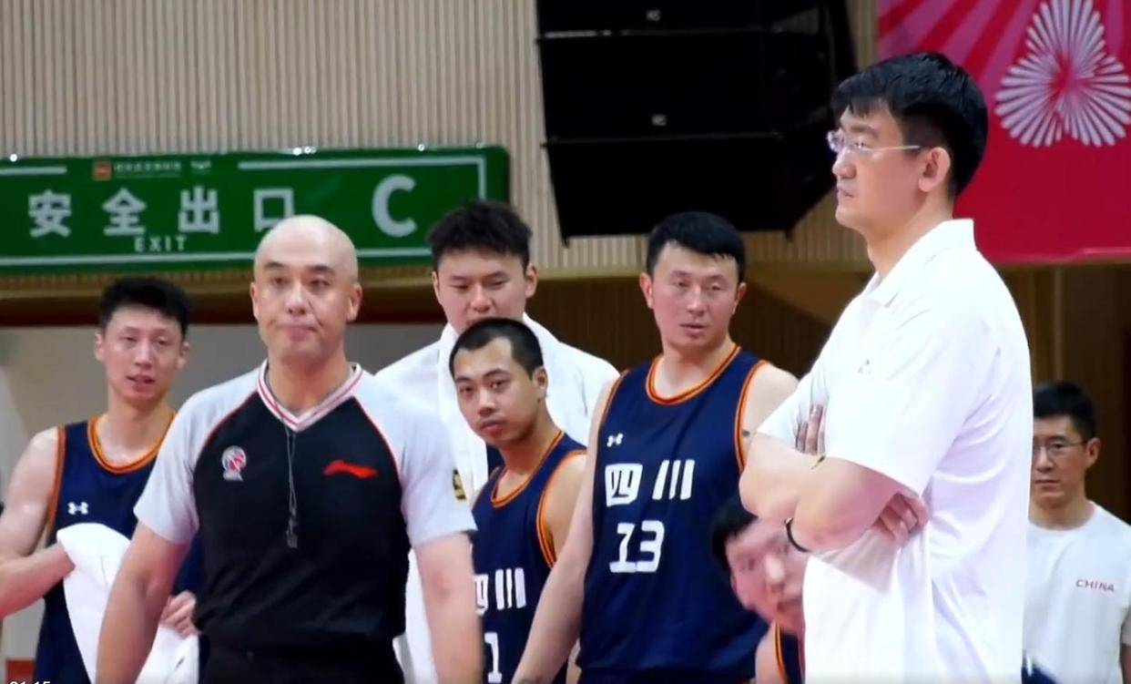 四川男篮取得重大胜利,士气高涨 四川男篮取得重大胜利,士气高涨