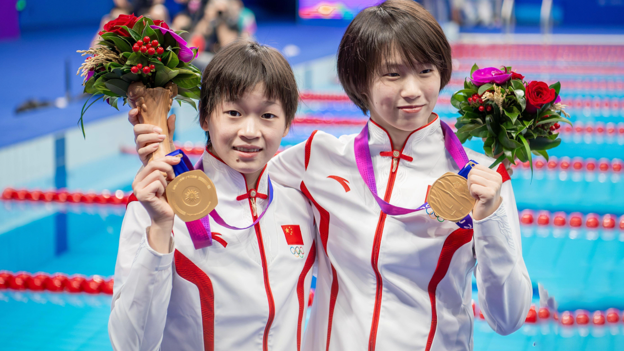 跳水女子单人跳台决赛朝鲜选手夺金 跳水女子单人跳台决赛朝鲜选手夺金