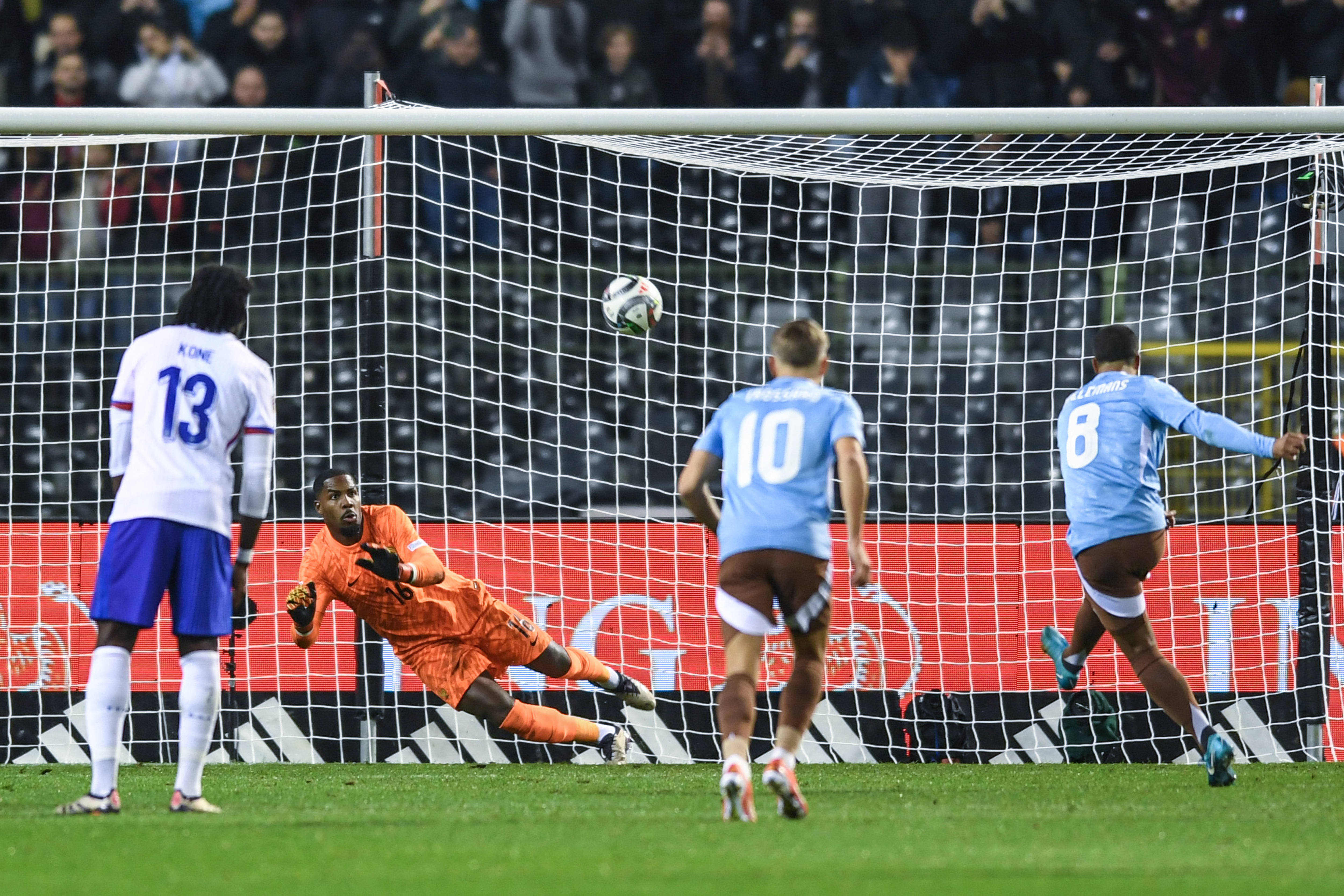 比利时队在欧国联半决赛中遇到困难 比利时队在欧国联半决赛中遇到困难