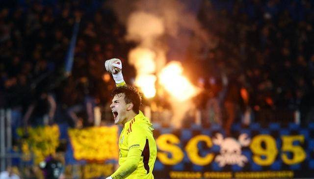 开云下载-巴基斯坦队表现亮眼，成功晋级到四强