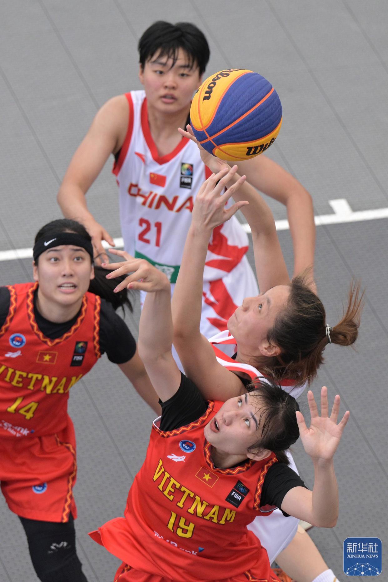 开云体育官方网站-亚洲洲际篮球比赛引发热议，球队表现亮眼