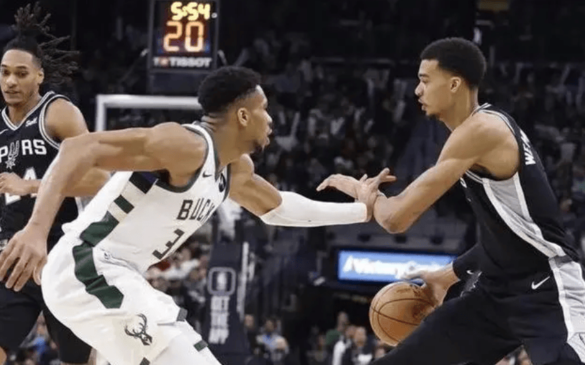 开云体育官方网站-雄鹿客场击败马刺，安特托昆博强势砍下全队最高得分