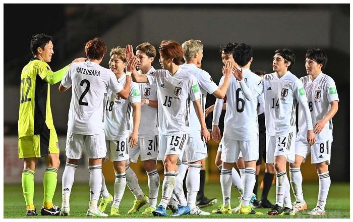 国家队狂胜,取得不败战绩晋级次轮比赛的简单介绍 国家队狂胜,取得不败战绩晋级次轮比赛的简单介绍