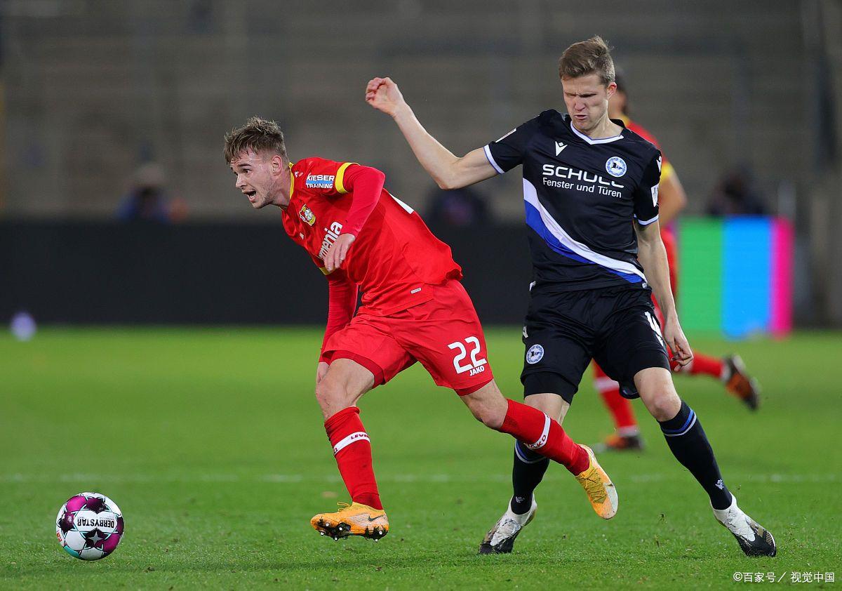 沙尔克04击败RB莱比锡，豪取三分