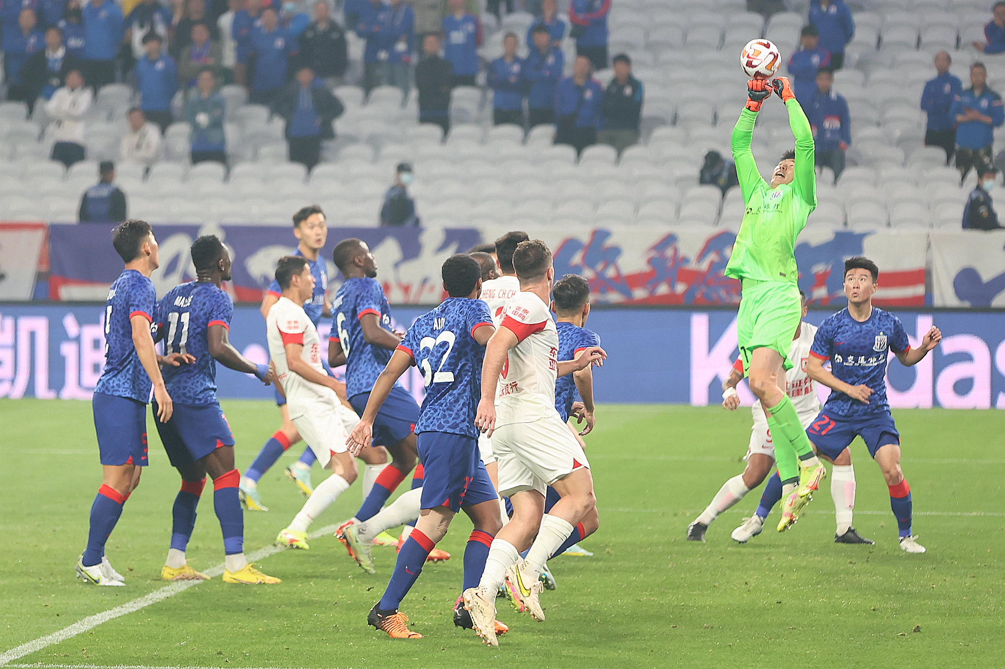 北京队双外援大爆发,主场力克黑龙江队 北京队双外援大爆发,主场力克黑龙江队