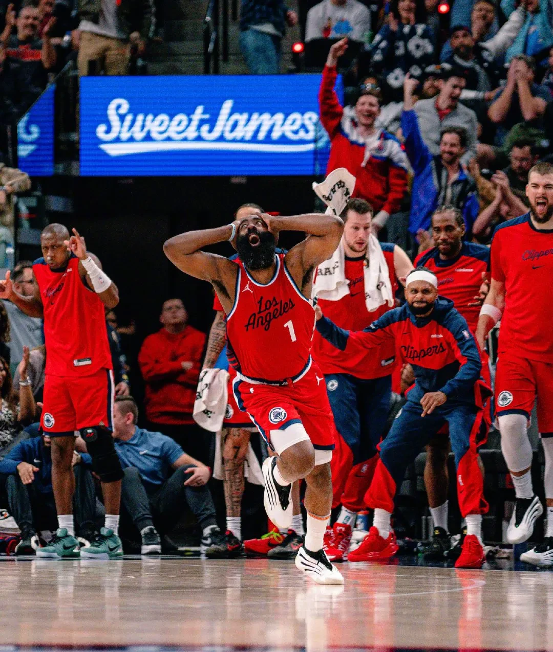 开云体育-快船队再战开拓者，势必要扳回一场