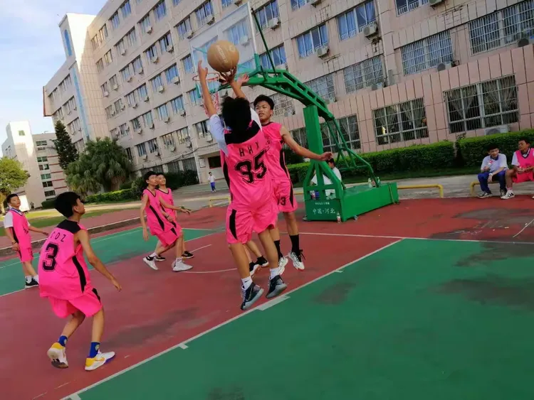 开云体育官方网站-激情燃烧的球场，谁能拔得头筹