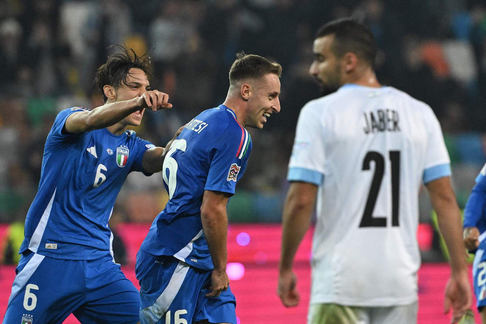 激情燃烧的球场,谁能拔得头筹 激情燃烧的球场,谁能拔得头筹