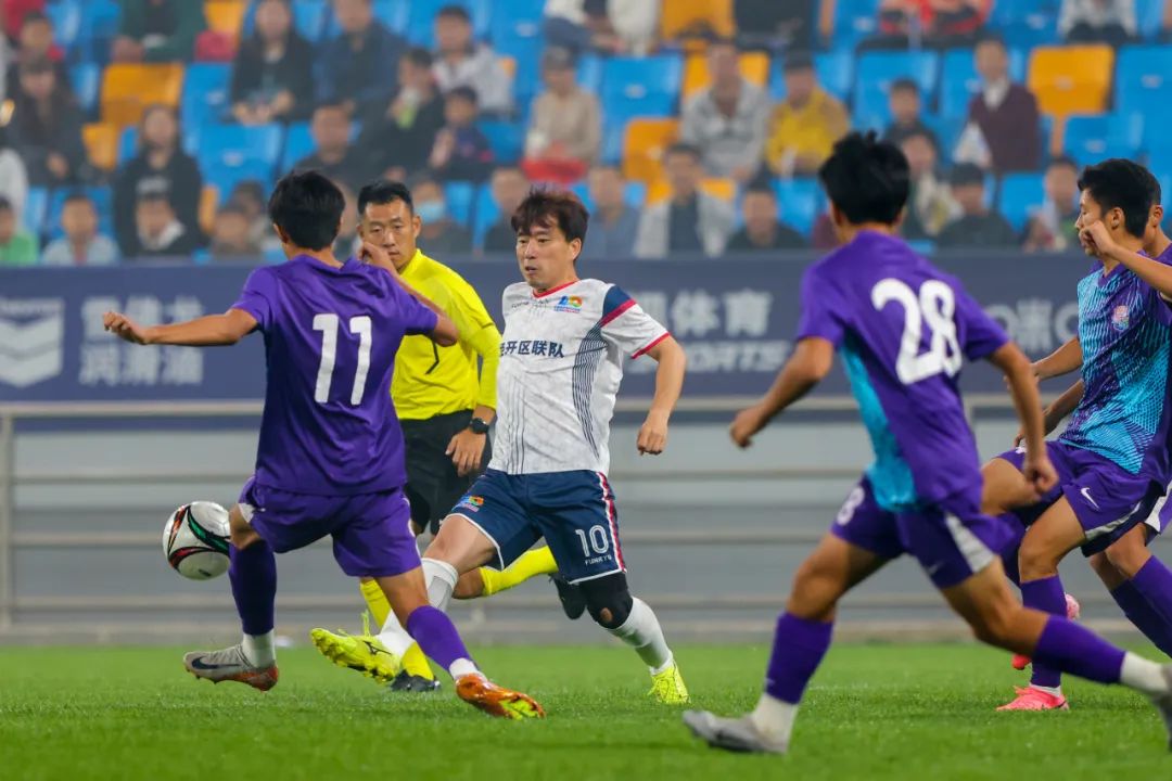 球场上演惊险对决,泰达取得胜利实现胜利回归 球场上演惊险对决,泰达取得胜利实现胜利回归