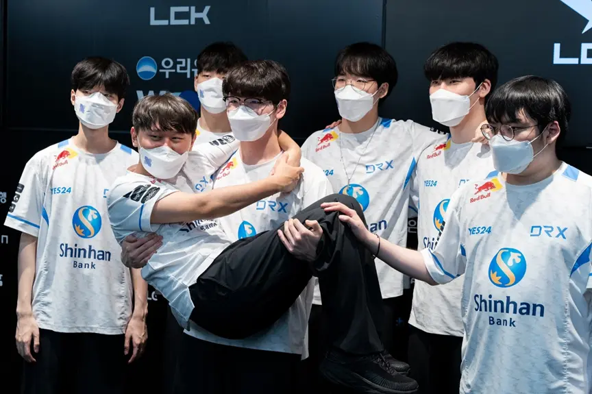 开云体育在线-NS横扫DRX，Caps完成史诗逆转顶尖较量八强赛，引爆全场热议的简单介绍