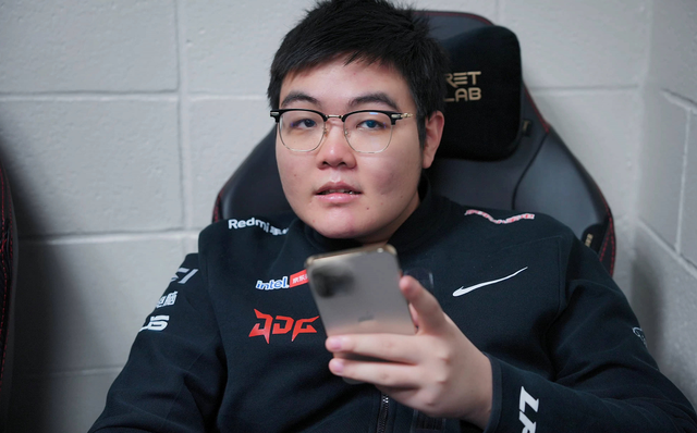 包含HKA险胜JDG,Kanavi操刀奇招英雄翻盘鏖战多局四强赛,锁定晋级资格的词条 包含HKA险胜JDG,Kanavi操刀奇招英雄翻盘鏖战多局四强赛,锁定晋级资格的词条