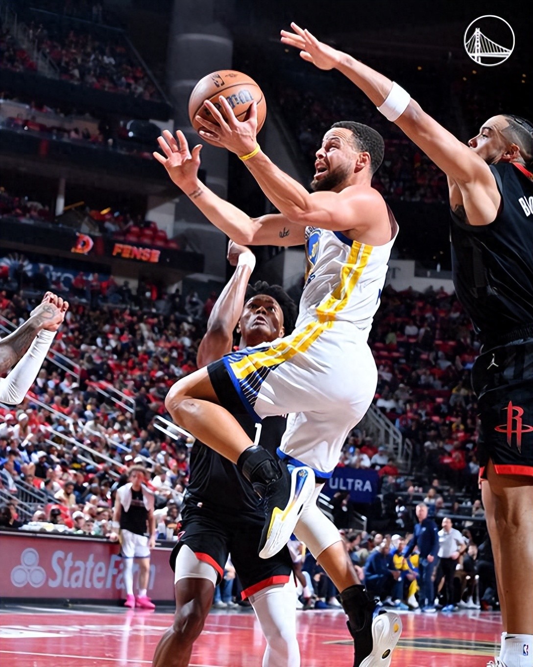 开云官网-包含NBA季前赛首轮：勇士不敌湖人，库里得分领先的词条