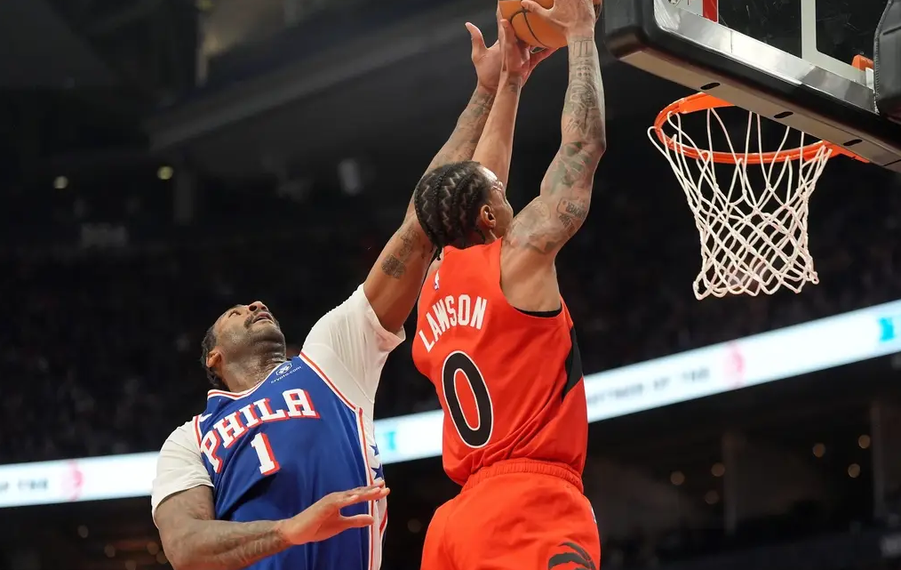 猛龙主场大胜马刺,取得七连胜 猛龙主场大胜马刺,取得七连胜