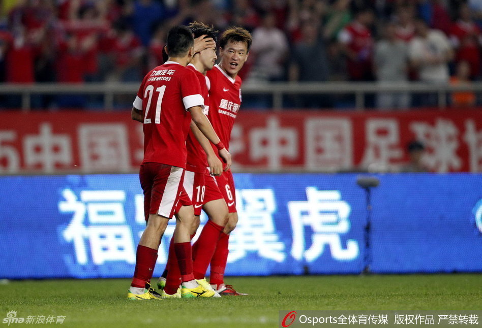 开云体育app-包含江苏舜天爆冷战胜重庆力帆，取得胜利的词条