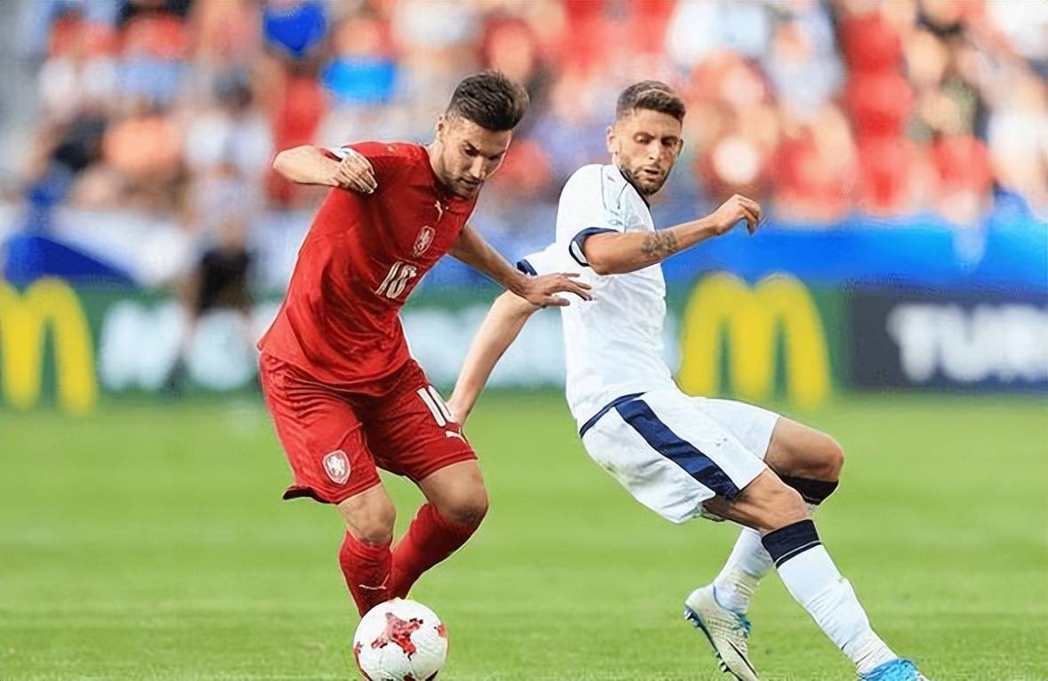 西班牙选手在滑雪场上高歌猛进 西班牙选手在滑雪场上高歌猛进