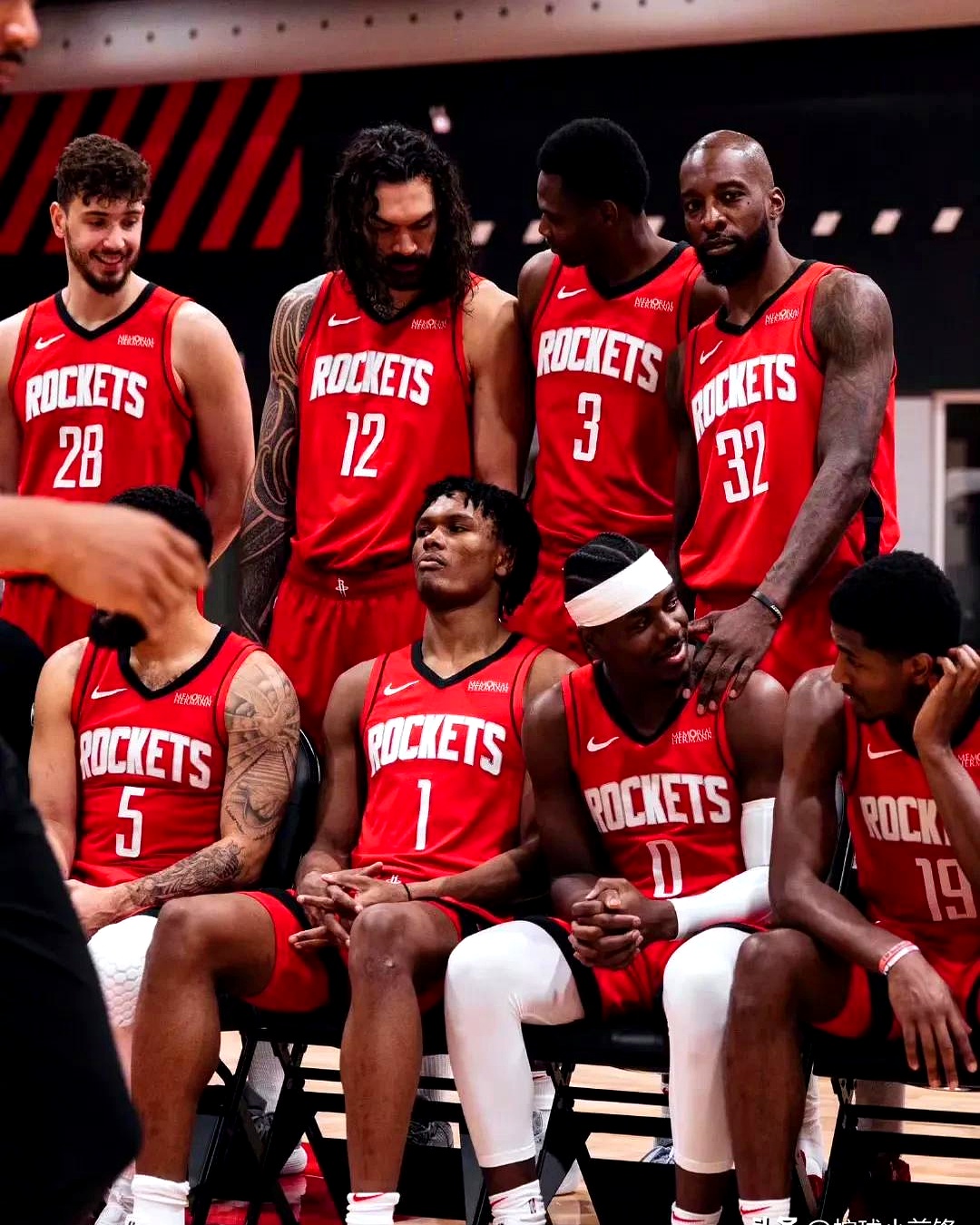 火箭队击败梦想队,积极备战下一场比赛 火箭队击败梦想队,积极备战下一场比赛