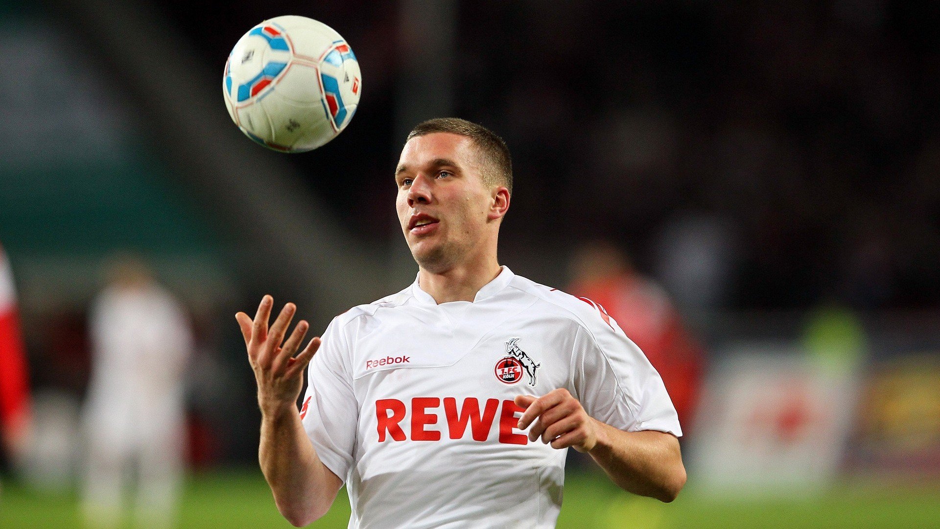 双重奏，当几内亚以草根倔强闯关，恩佐用豪门艺术接管—这是足球的胜利