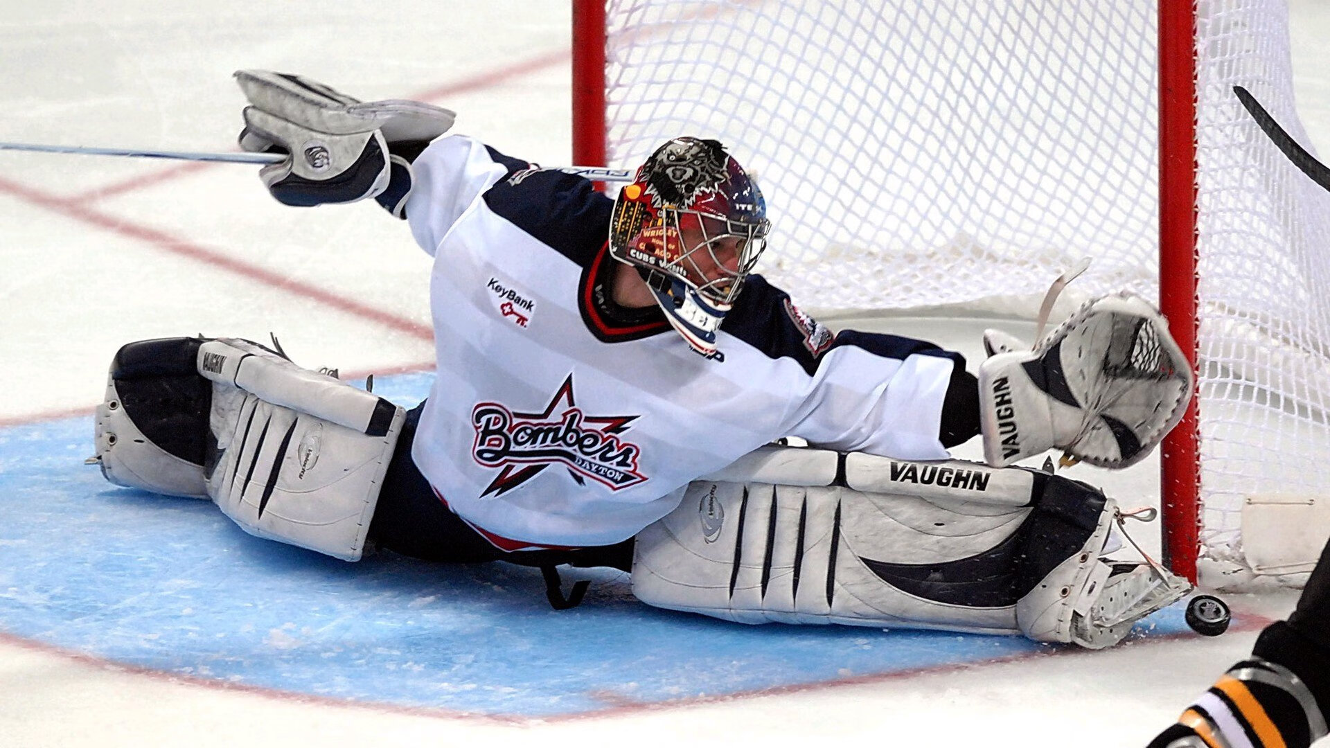 当篮球险胜足球接管，平行宇宙里的一场体育叙事交换